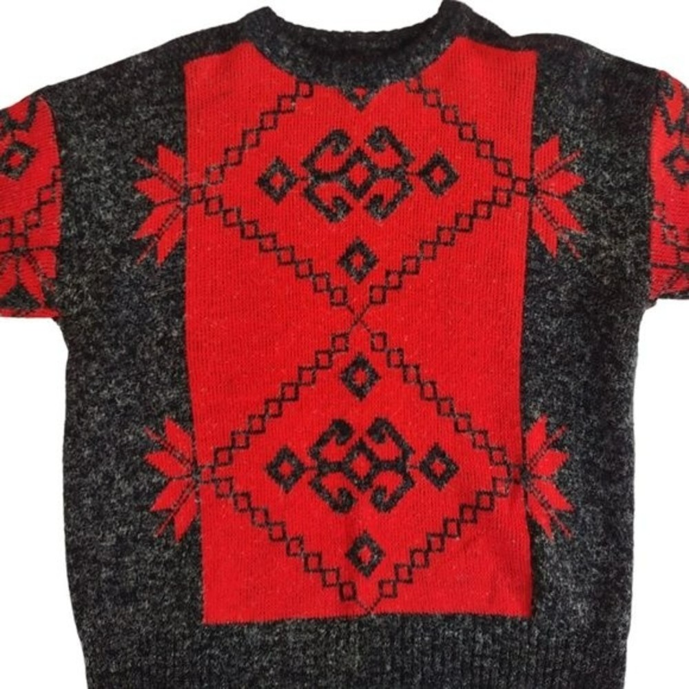 Vintage 80s 90s Men's Nordic Red and Gray Sweater